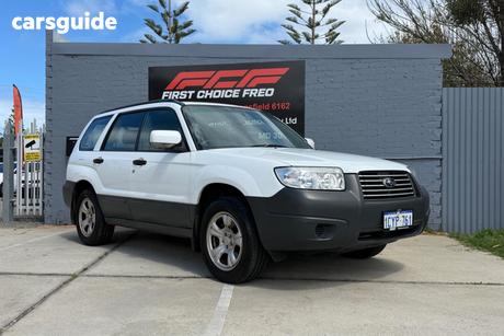 White 2005 Subaru Forester SUV X MY06