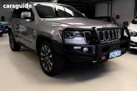 Silver 2018 Jeep Grand Cherokee Wagon Limited (4X4)