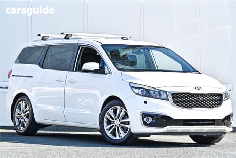 White 2016 Kia Carnival Wagon Platinum