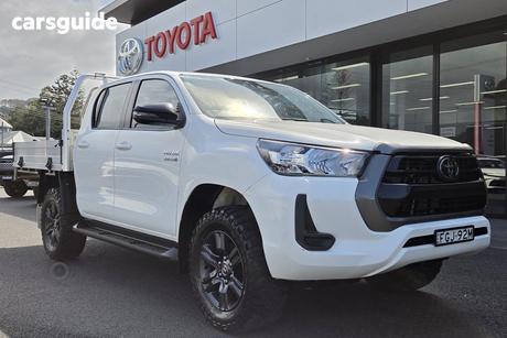White 2024 Toyota Hilux Double Cab Chassis Sr (4X4)