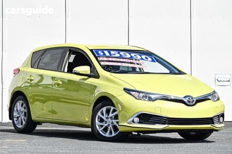 Green 2015 Toyota Corolla Hatchback Ascent Sport