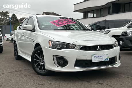 White 2016 Mitsubishi Lancer Sedan Es Sport