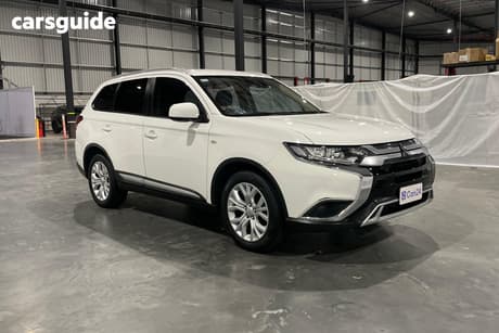 White 2020 Mitsubishi Outlander Wagon Es 7 Seat (2Wd)