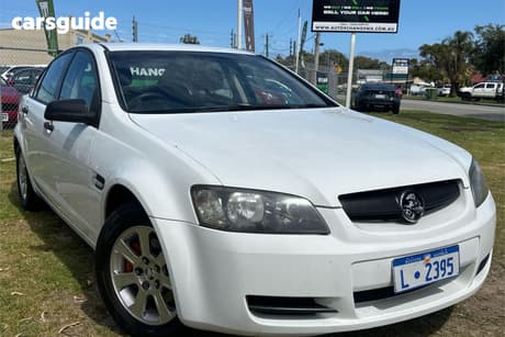 White 2006 Holden Commodore Sedan Omega