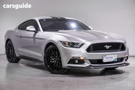 Silver 2017 Ford Mustang Coupe Fastback Gt 5.0 V8