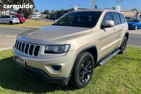 Gold 2013 Jeep Grand Cherokee Wagon Laredo (4X4)