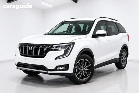 White 2025 Mahindra XUV700 Wagon Ax7L