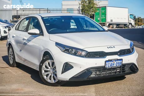 White 2024 Kia Cerato Sedan S