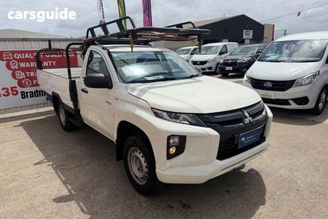 White 2020 Mitsubishi Triton Cab Chassis Glx