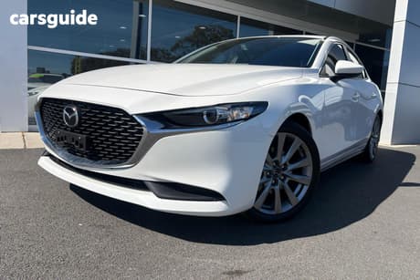 White 2021 Mazda 3 Sedan G25 Evolve
