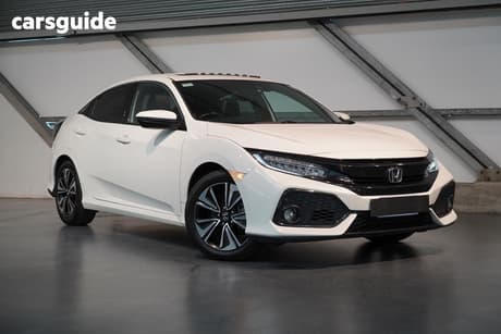 White 2017 Honda Civic Hatchback Vti-Lx