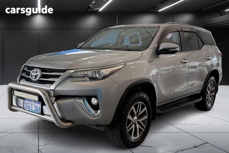 Silver 2016 Toyota Fortuner Wagon Crusade
