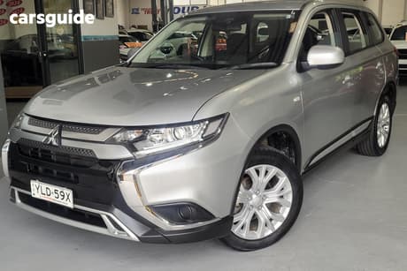 Silver 2020 Mitsubishi Outlander Wagon Es 7 Seat (2Wd)