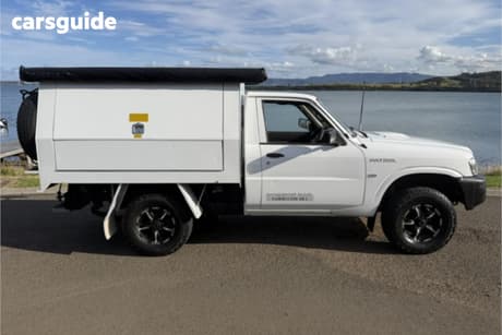 White 2011 Nissan Patrol Leaf Cab Chassis Dx (4X4)