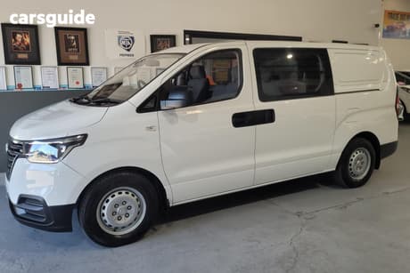 White 2020 Hyundai Iload Crew Van 6S Liftback