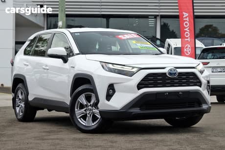 White 2024 Toyota RAV4 SUV