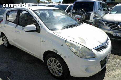 White 2010 Hyundai I20 Hatchback Active