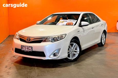 White 2012 Toyota Camry Sedan Hybrid Hl