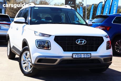 White 2023 Hyundai Venue Wagon