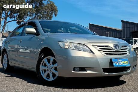 Silver 2009 Toyota Camry Sedan Ateva