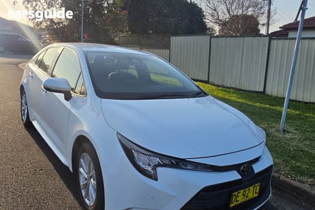 White 2022 Toyota Corolla Sedan ASCENT SPORT