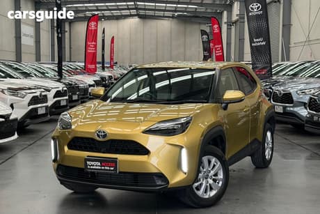 Gold 2022 Toyota Yaris Cross Wagon Gxl