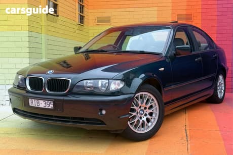 Green 2001 BMW 318I Sedan 18I