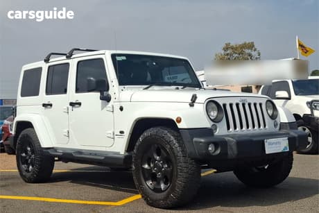 White 2018 Jeep Wrangler Unlimited Hardtop Overland (4X4)
