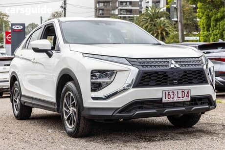 White 2024 Mitsubishi Eclipse Cross Wagon Es (2Wd)