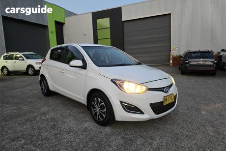 White 2014 Hyundai I20 Hatchback Active