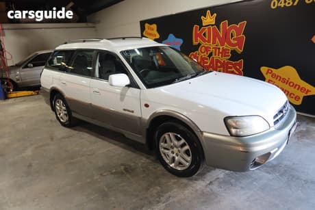 White 2002 Subaru Outback Wagon