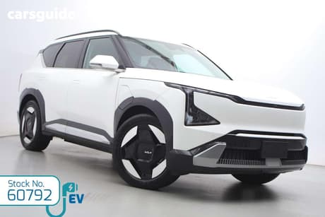 White 2026 Kia EV5 Wagon Earth Awd Lr Black
