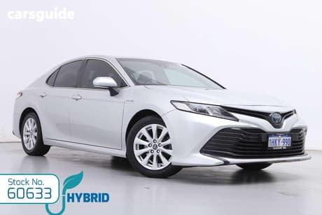 Silver 2018 Toyota Camry Sedan Ascent (Hybrid)