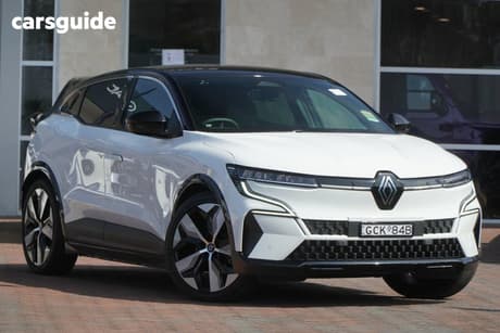 Black 2024 Renault Megane E-Tech Wagon Techno Ev60