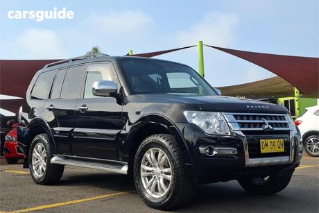 Black 2015 Mitsubishi Pajero Wagon Gls Lwb (4X4)
