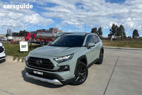 Green 2024 Toyota RAV4 Wagon Edge (Awd)
