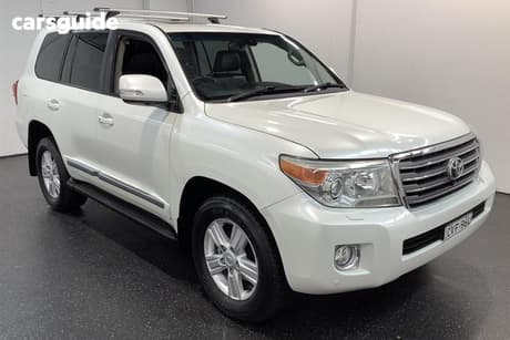 White 2014 Toyota Landcruiser Wagon Sahara (4X4)