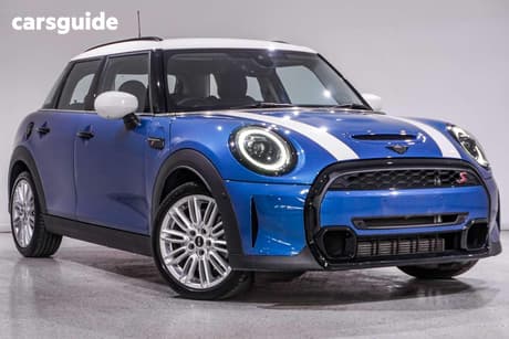 Blue 2023 Mini Cooper Hatchback S Classic 5D Hatch