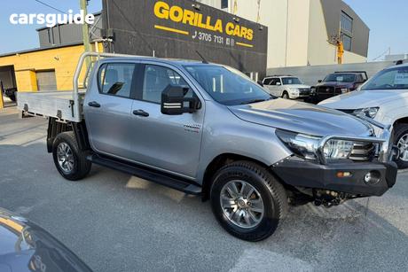 Silver 2017 Toyota Hilux Dual Cab Chassis Sr (4X4)