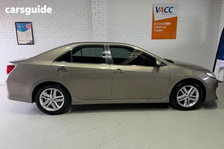 Bronze 2013 Toyota Camry Sedan Atara S