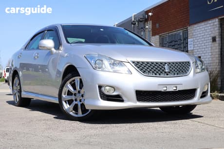 Silver 2008 Toyota Crown Sedan GRS204