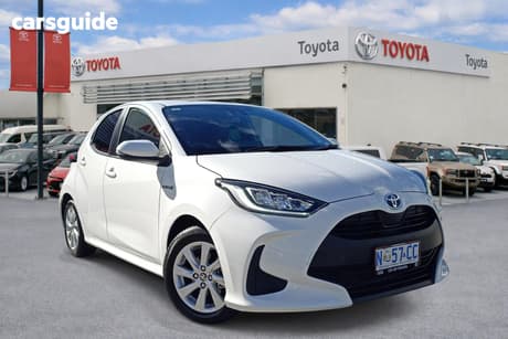 White 2022 Toyota Yaris Hatchback Sx Hybrid