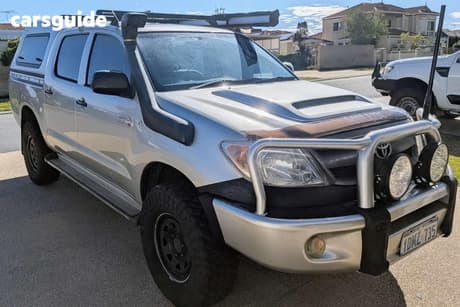 Silver 2008 Toyota Hilux Dual Cab Pick-up Sr (4X4)