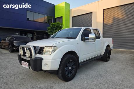 White 2010 Nissan Navara Dual Cab Pick-up St (4X4)