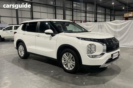 White 2023 Mitsubishi Outlander Wagon Ls 7 Seat (Awd)