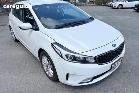 White 2016 Kia Cerato Hatchback S Premium