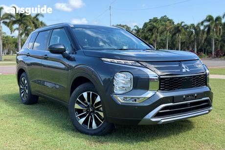 Grey 2025 Mitsubishi Outlander Wagon Ls 7 Seat (Awd)