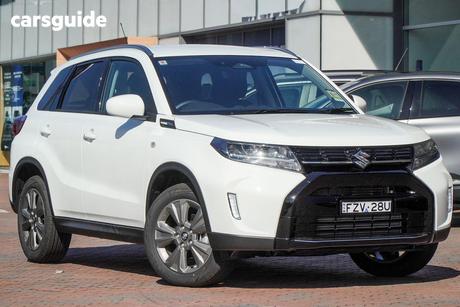 White 2025 Suzuki Vitara Wagon Turbo Hybrid