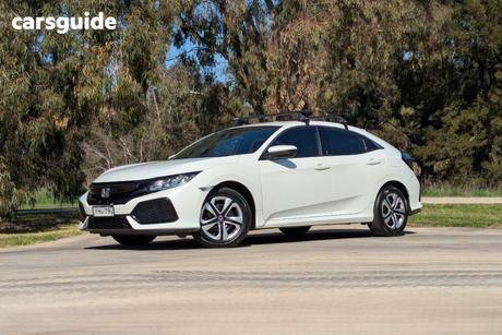 White 2019 Honda Civic Hatchback Vti