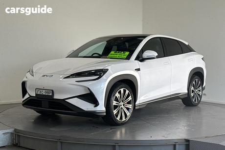 White 2025 BYD Sealion 7 Wagon Performance